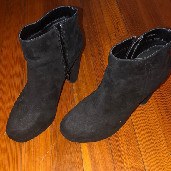 womens boots size 8 wide